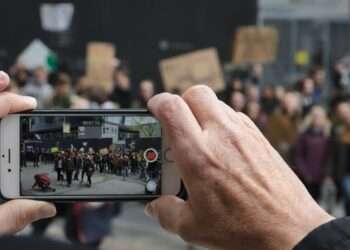 Revolutionizing the Judiciary: The Impact of Smartphones Revolutionizing the Judiciary: The Impact of Smartphones