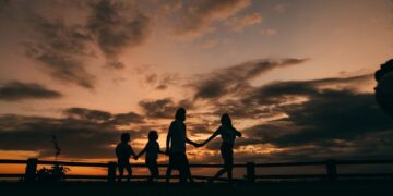 Walking After Eating: How It Lowers Blood Sugar